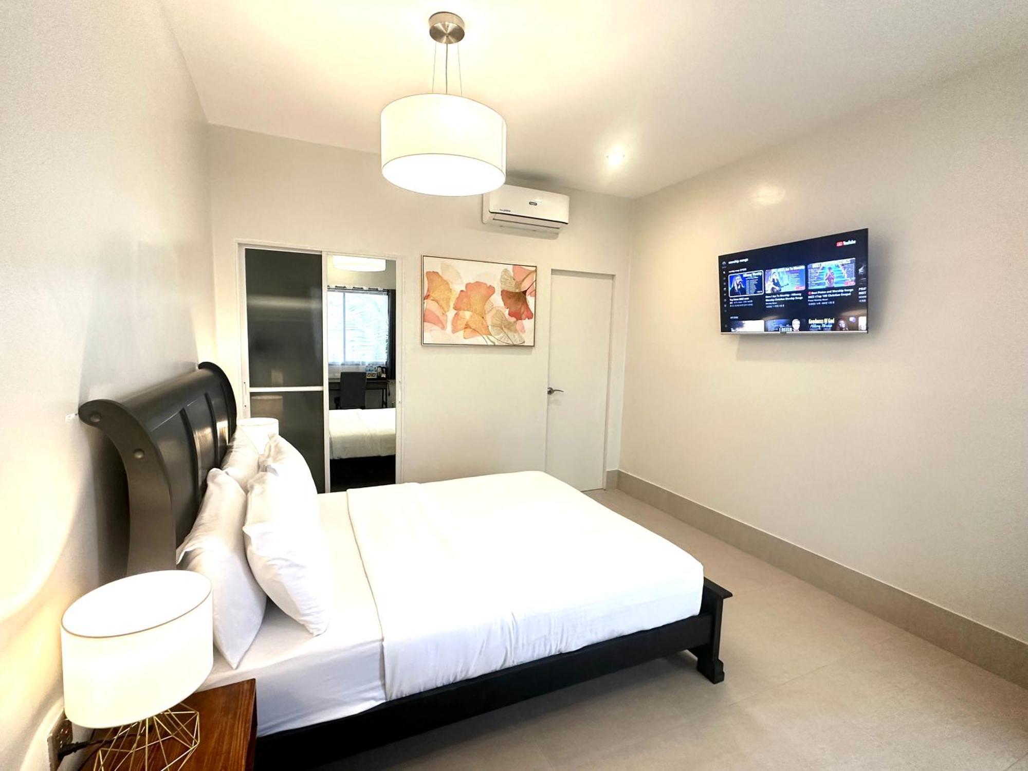 Harman Suites Moalboal Exteriör bild