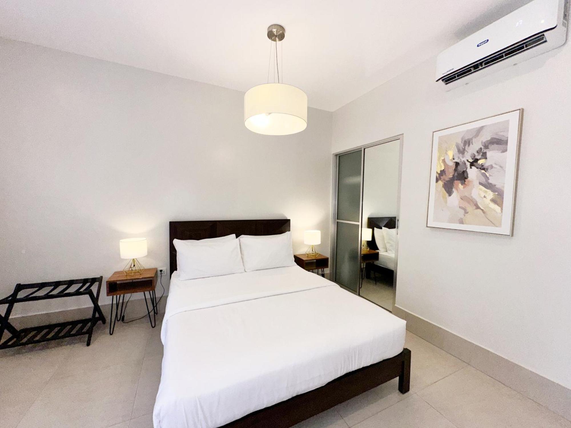 Harman Suites Moalboal Exteriör bild