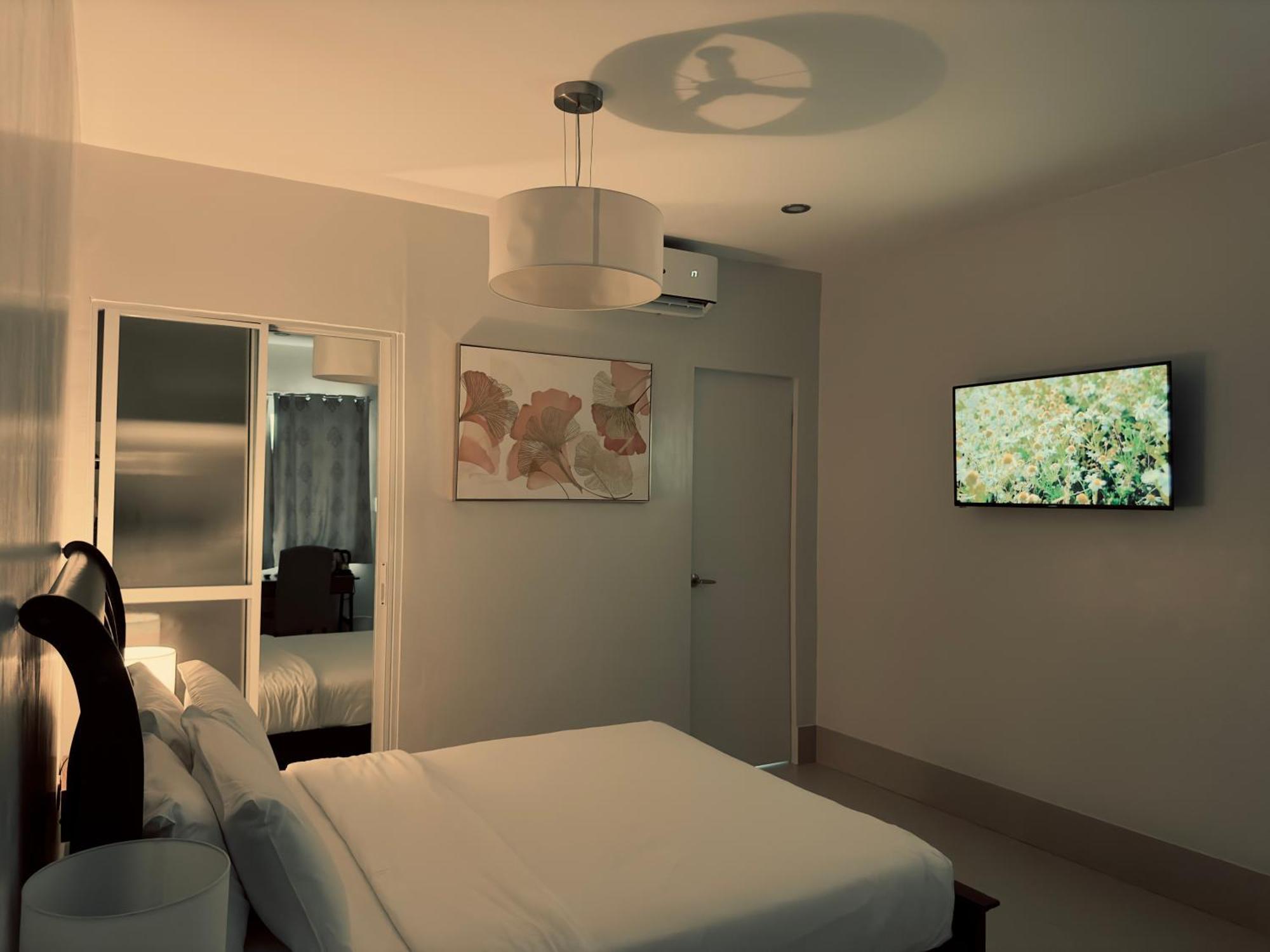 Harman Suites Moalboal Exteriör bild