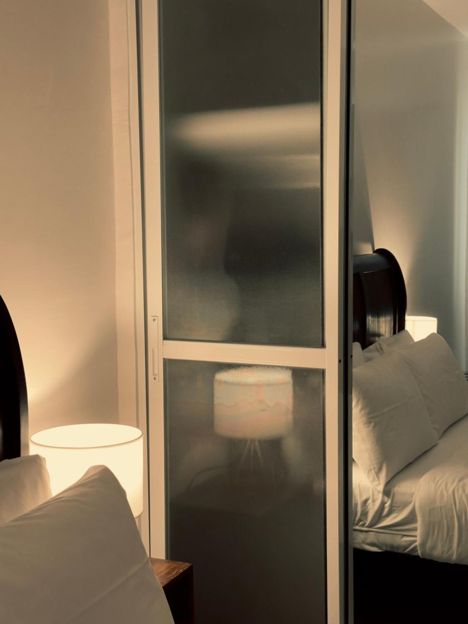 Harman Suites Moalboal Exteriör bild